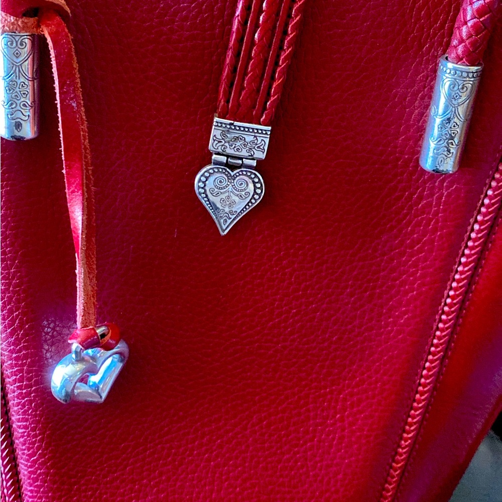Brighton Bucket Bag NWOT Never Used.
Crossbody Strap Included! ISO Loving Home 💖